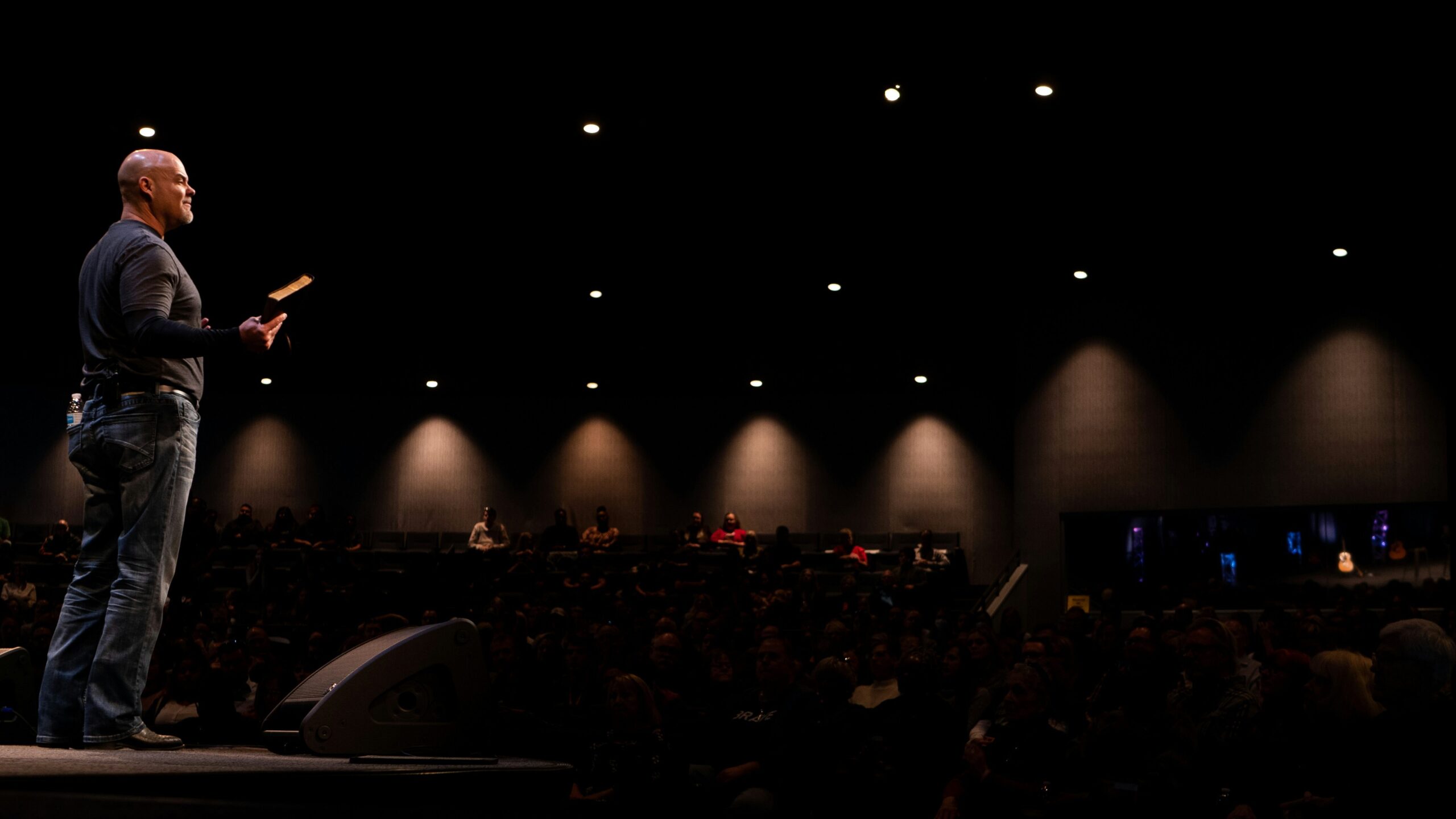 Pastor preaching and incorporating storytelling into a Sunday sermon